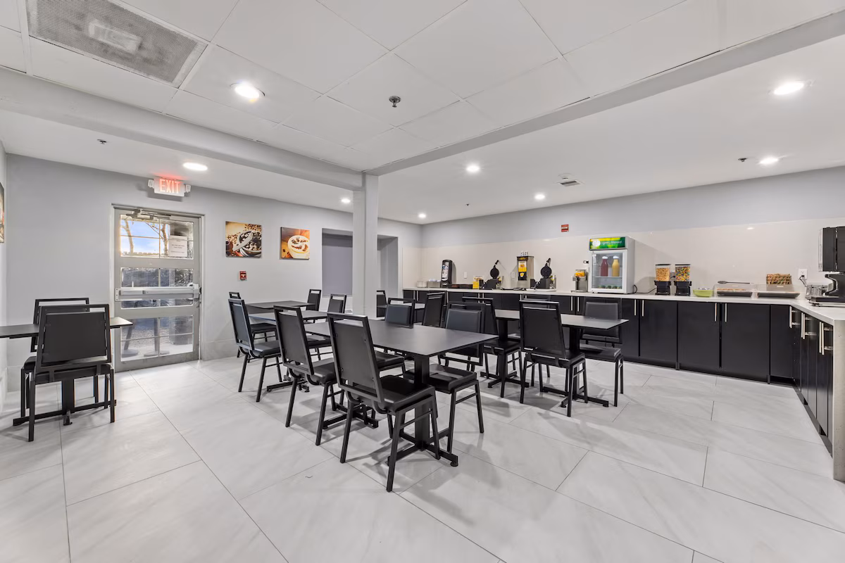 Hotel with Free Parking San Antonio TX breakfast area with comfortable amenities at Baymont San Antonio Downtown TX